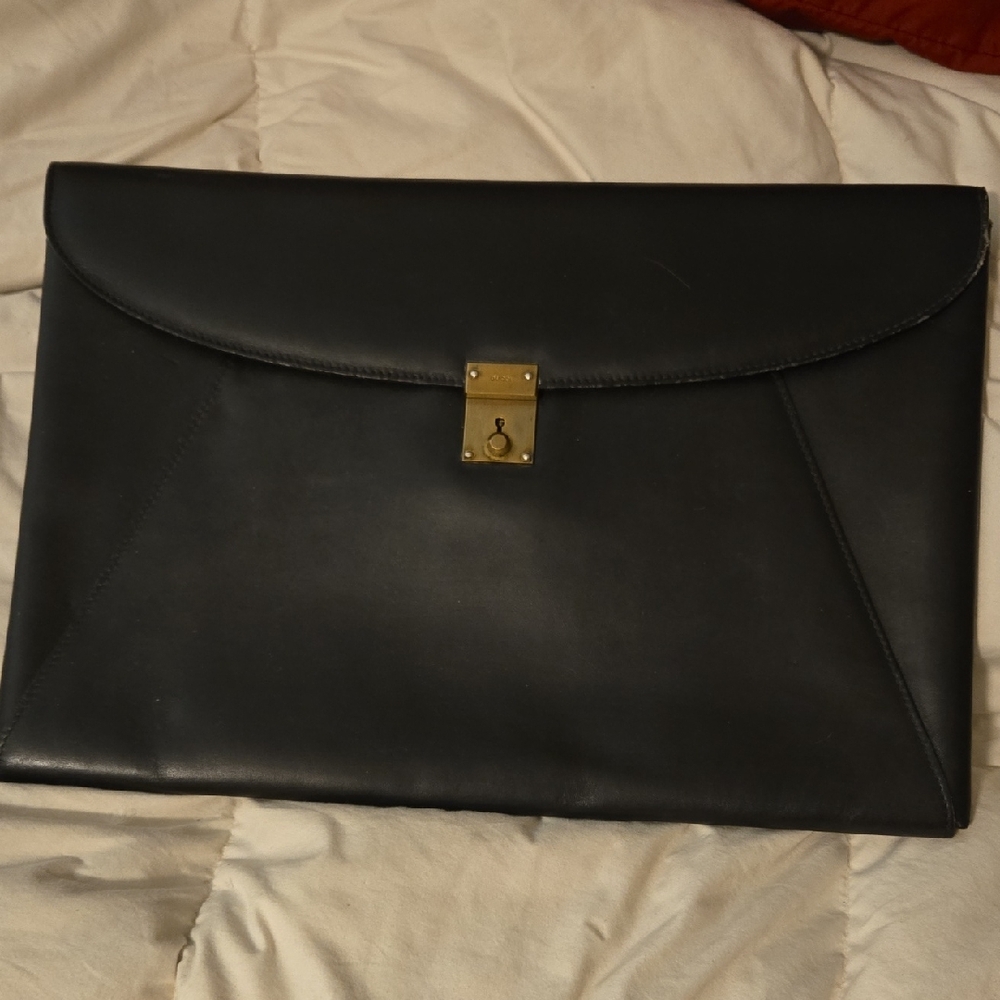 Gucci Elegant Black Leather Clutch Portfolio